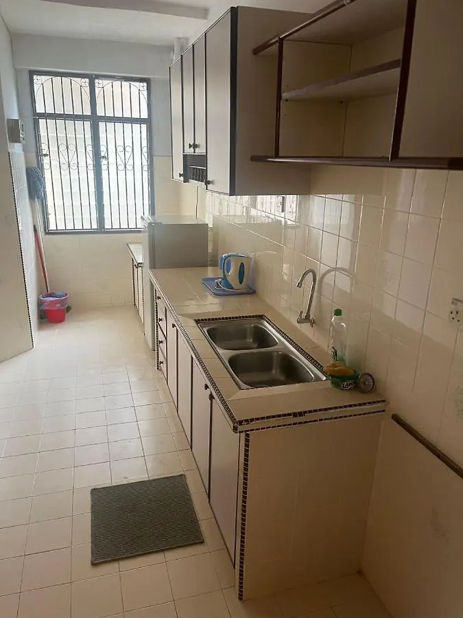 Bayu Emas Homestay Batu Ferringhi
